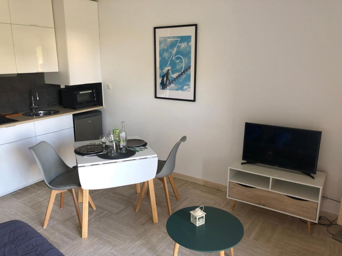Beau Calme Proche De La Piscine Tennis Appartement *